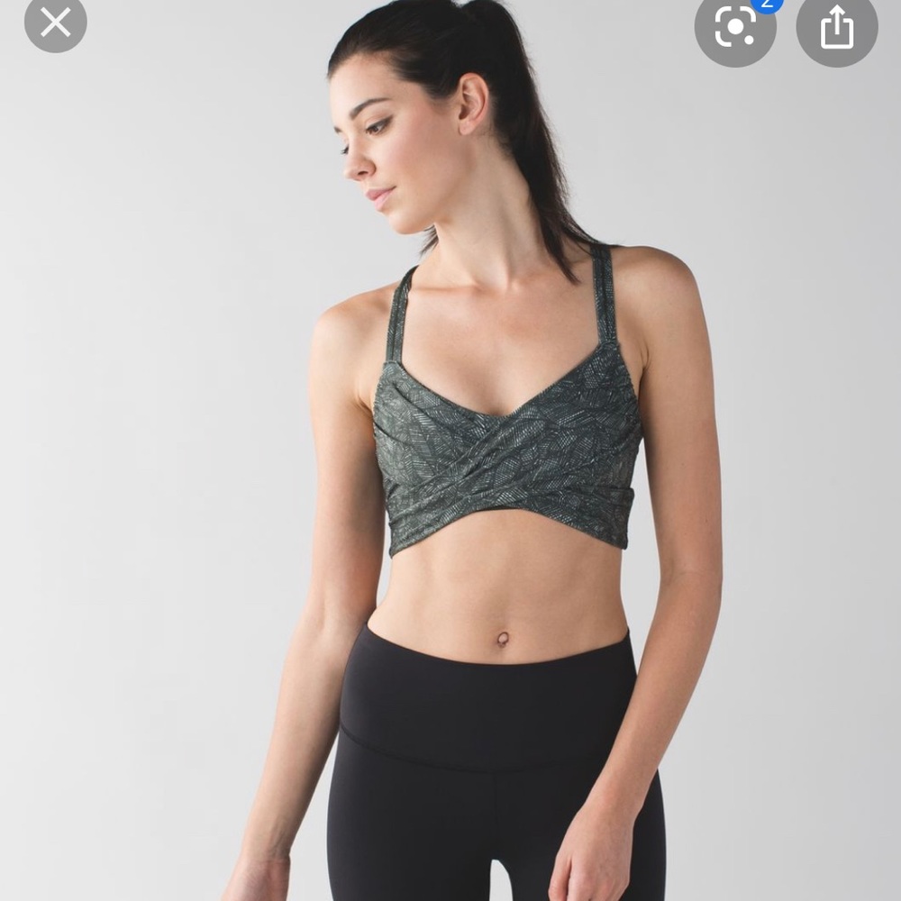 ❌Sold❌Lululemon Wrap it Bra Gator Green 6
